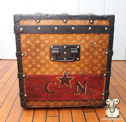 for sale trunk vuitton CN