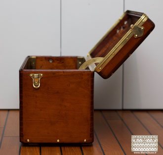 acajou louis vuitton