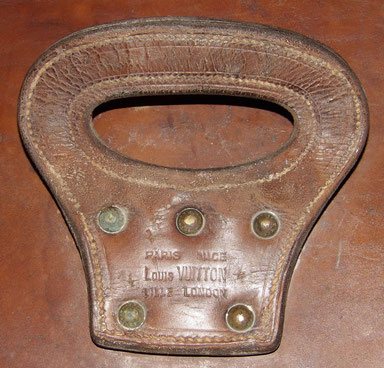 Poignée cuir éléphant oreille Louis Vuitton pour malle a chaussure