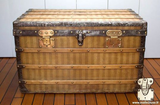 Malle courrier rayée Louis Vuitton 1886