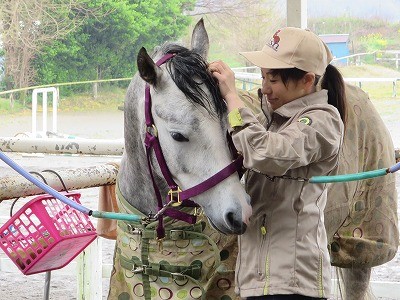 馬と仲良し