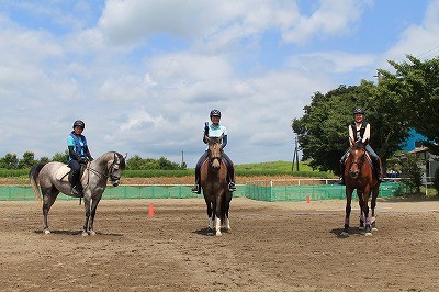 パートナーの馬と一緒に