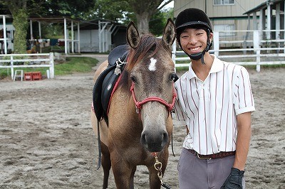 馬のホルターライディング