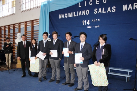  Sr. Rodrigo Díaz en reconocimiento al logro académico  2º Medio 2017 Liceo Max Salas