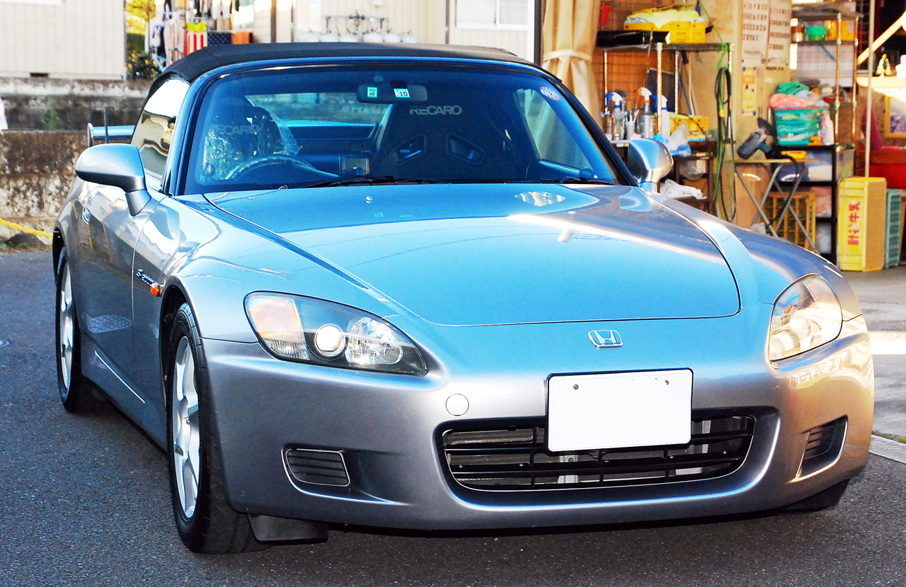 ホンダ S00 のリアバンパー磨き ボディガラスコーティング アフターメンテナンス 飯野自動車コーティング 実績３１年