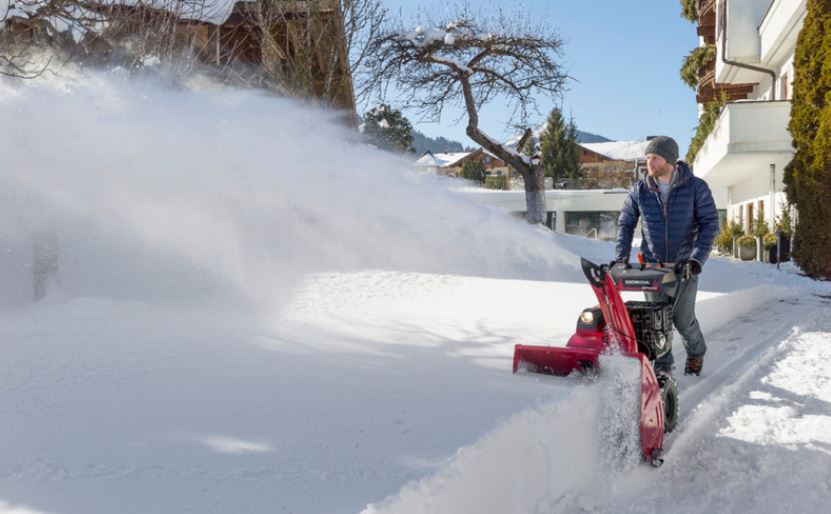 Honda Schneefräse im Einsatz