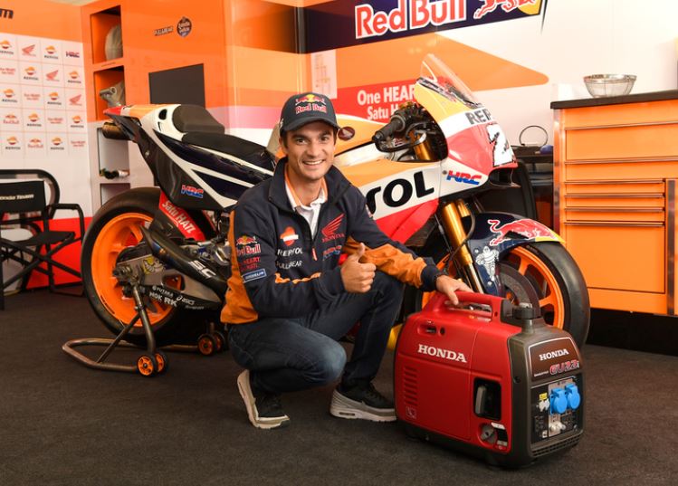 Honda Generator vor Moto GP Werksmaschine