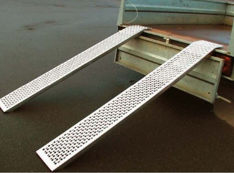 Alu Laderampe 2.5 Meter lang gerade 1000kg traglast