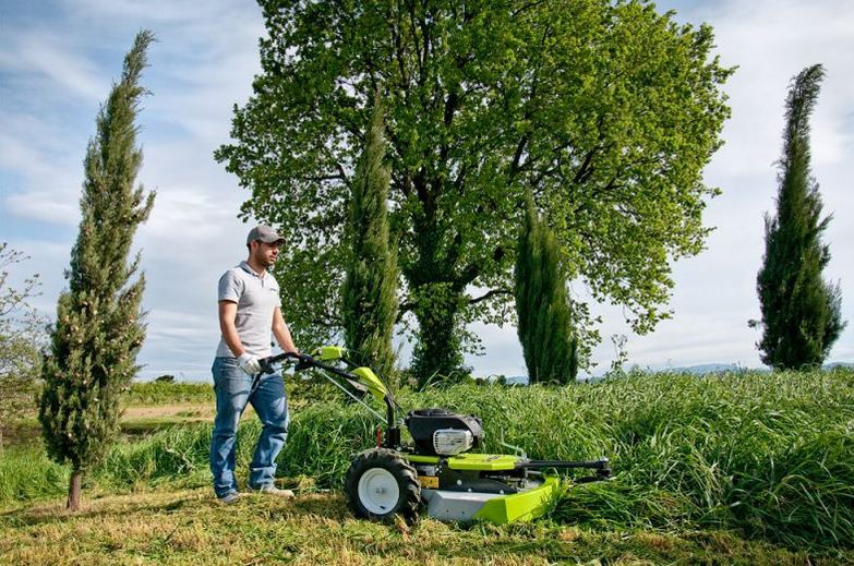 Grillo Hochgrasmäher CL 62 im Einsatz