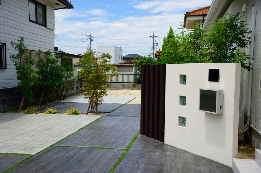木目　木目調　デッキ　枕木　無垢材　天然　素材　材木　木材　ウッド　古材　デザインコンクリート　スタンプコンクリート　