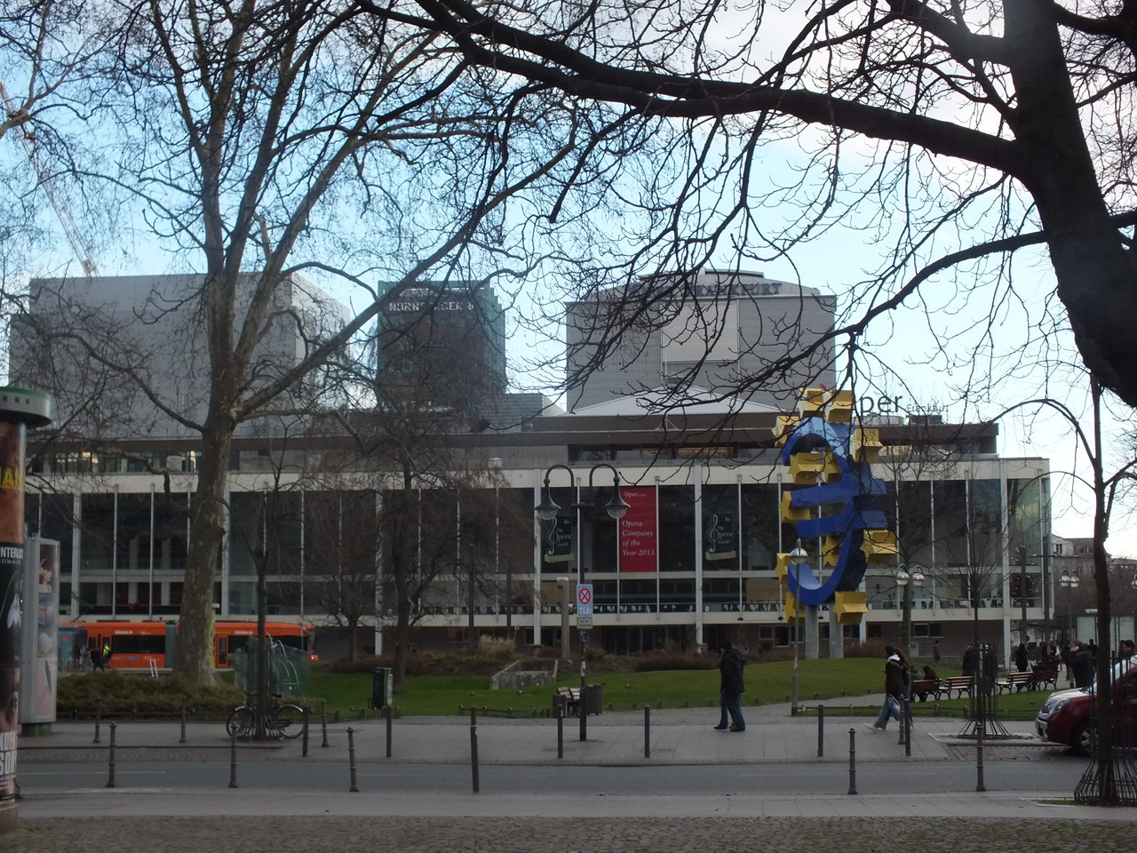 Theater am Willy-Brandt-Platz