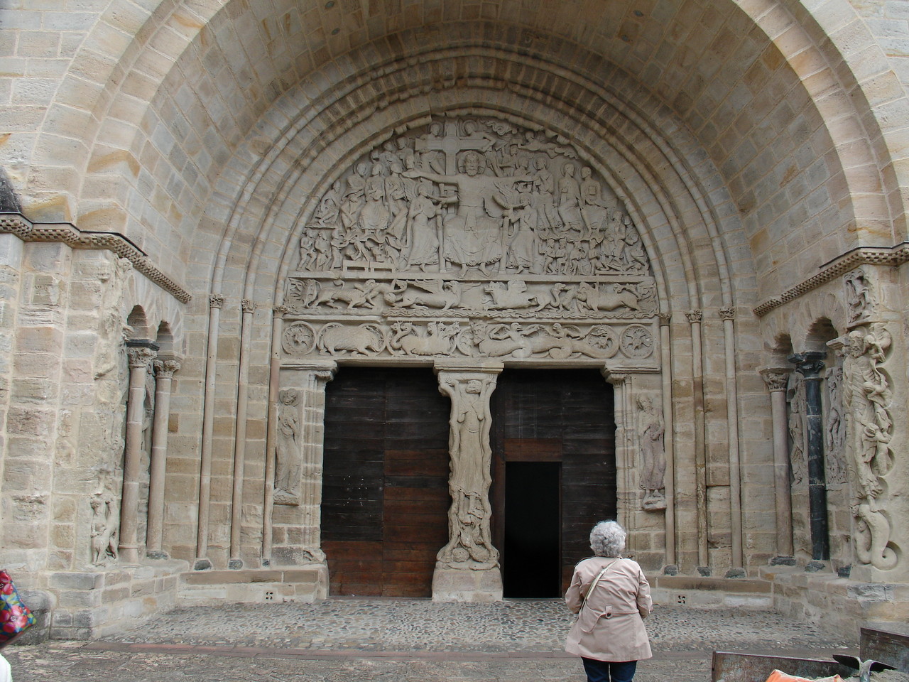 Beaulieu-sur-Dordogne : portail Sud 12e siècle