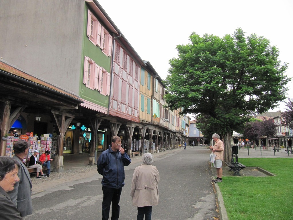 Mirepoix : la place de la bastide