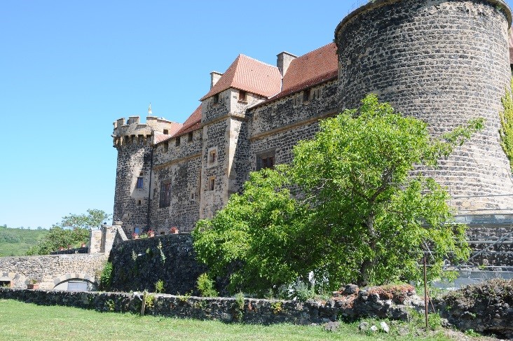 Le château de Saint-Saturnin: l'aile Sud-Ouest