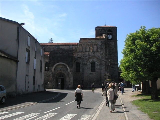 L'abbatiale de Saint-Pierre-de-Mozac