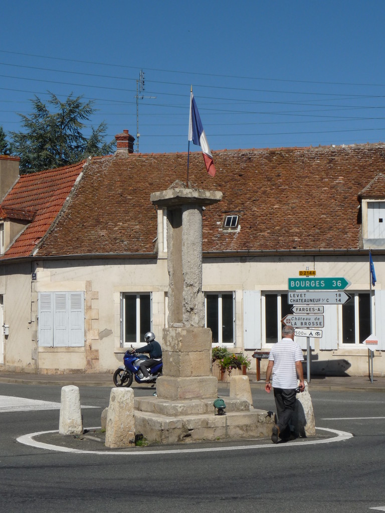 Bruère Allichamps : la borne gallo-romaine, centre de la France