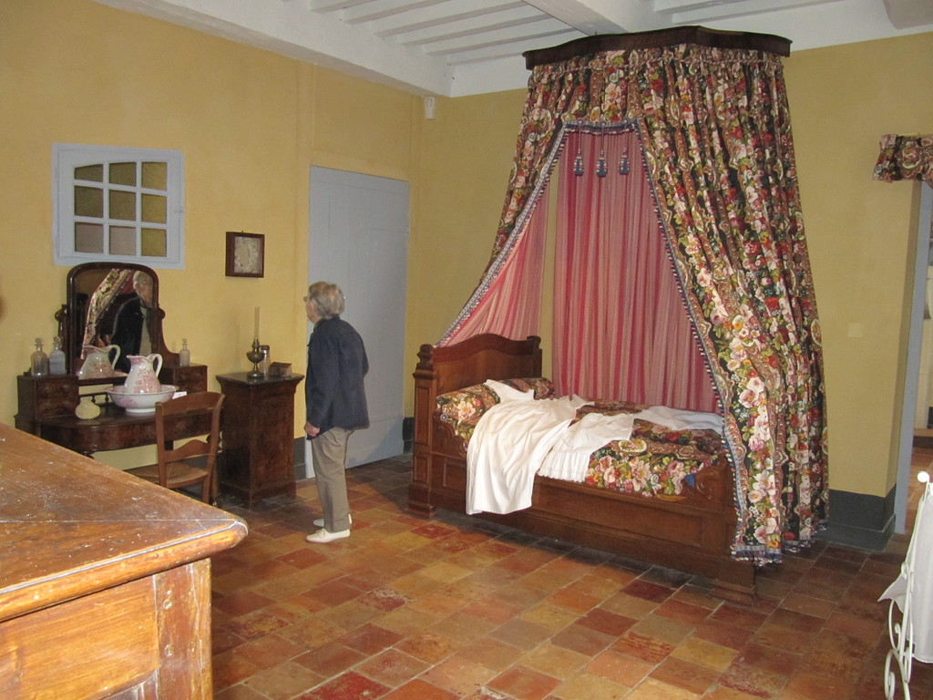 Musée de la Chalosse à Monfort : chambre du 19e siècle