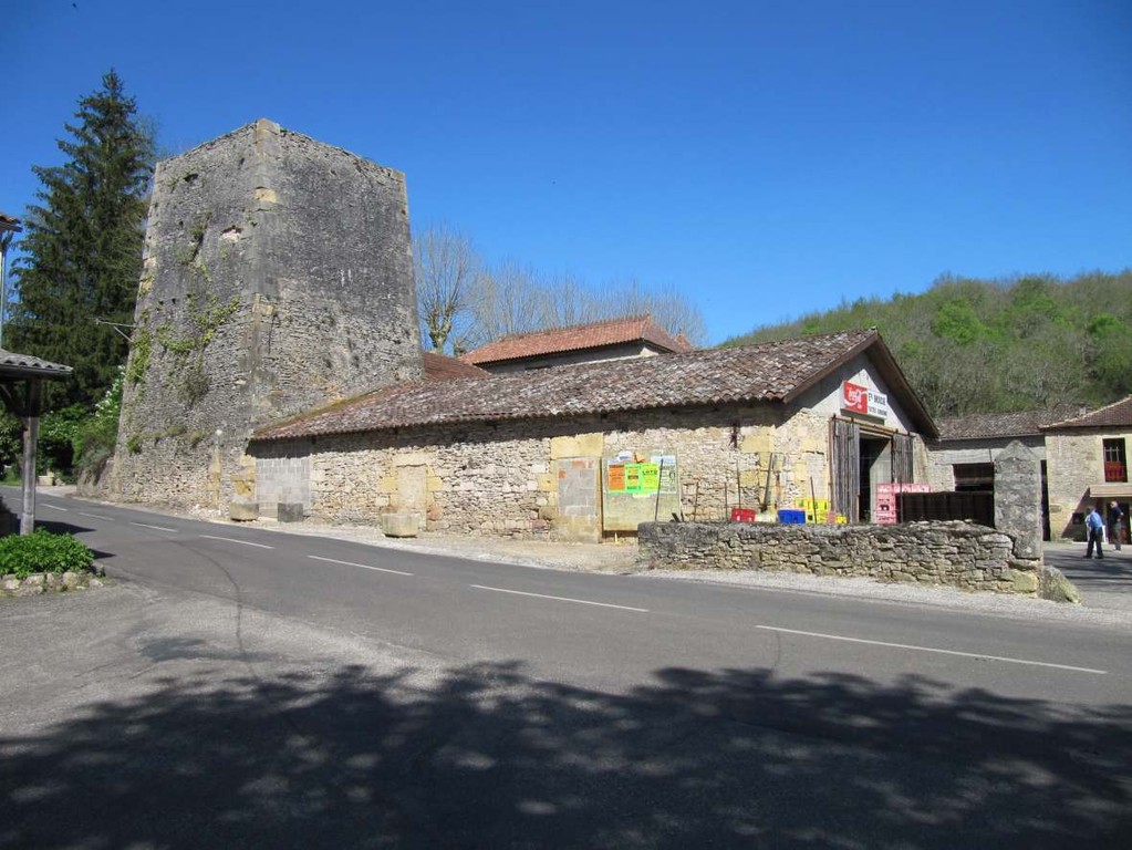 Le haut-fourneau de Blanquefort sur Briolance