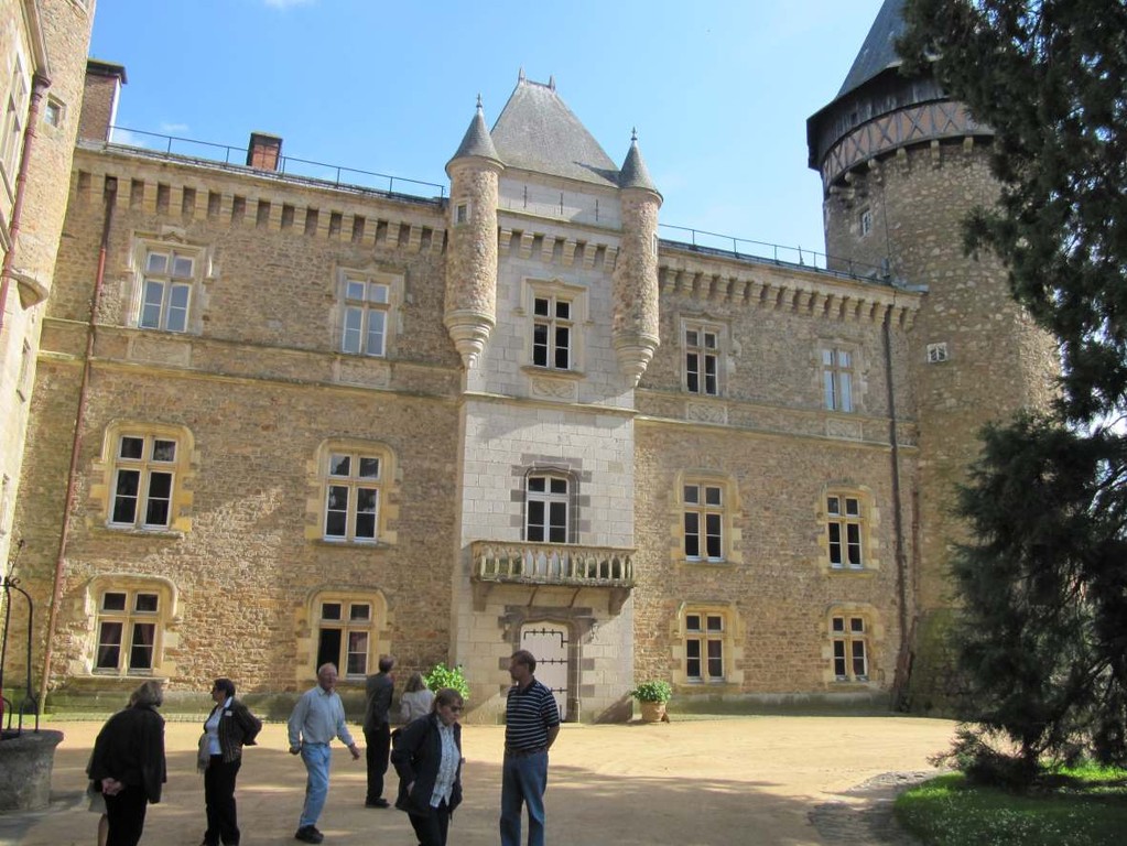 Le château de Busset