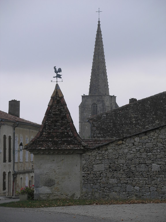 Plieux : le clocher du quinzième siècle