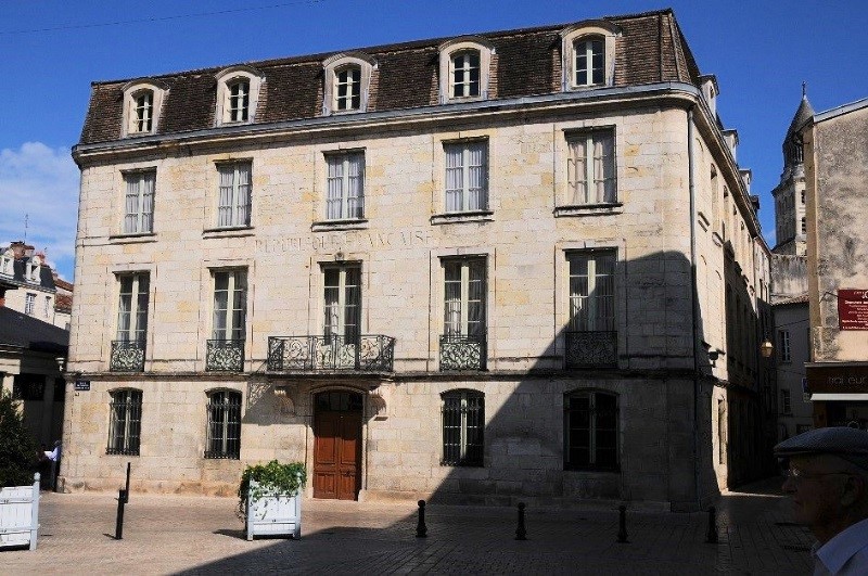 Périgueux: l'hôtel Lagrange de Chancel