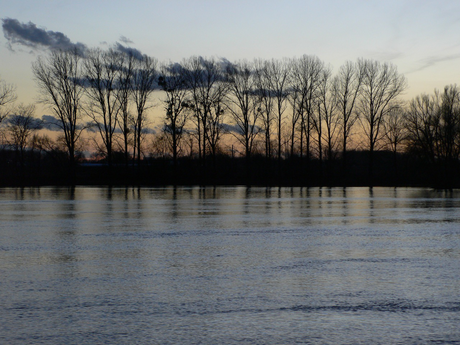 Ein Silberstreif für unsere Donau: Host Seehofres "Nein" zu Staustufen zwischen Straubing und Vilshofen. (Foto: Summer)