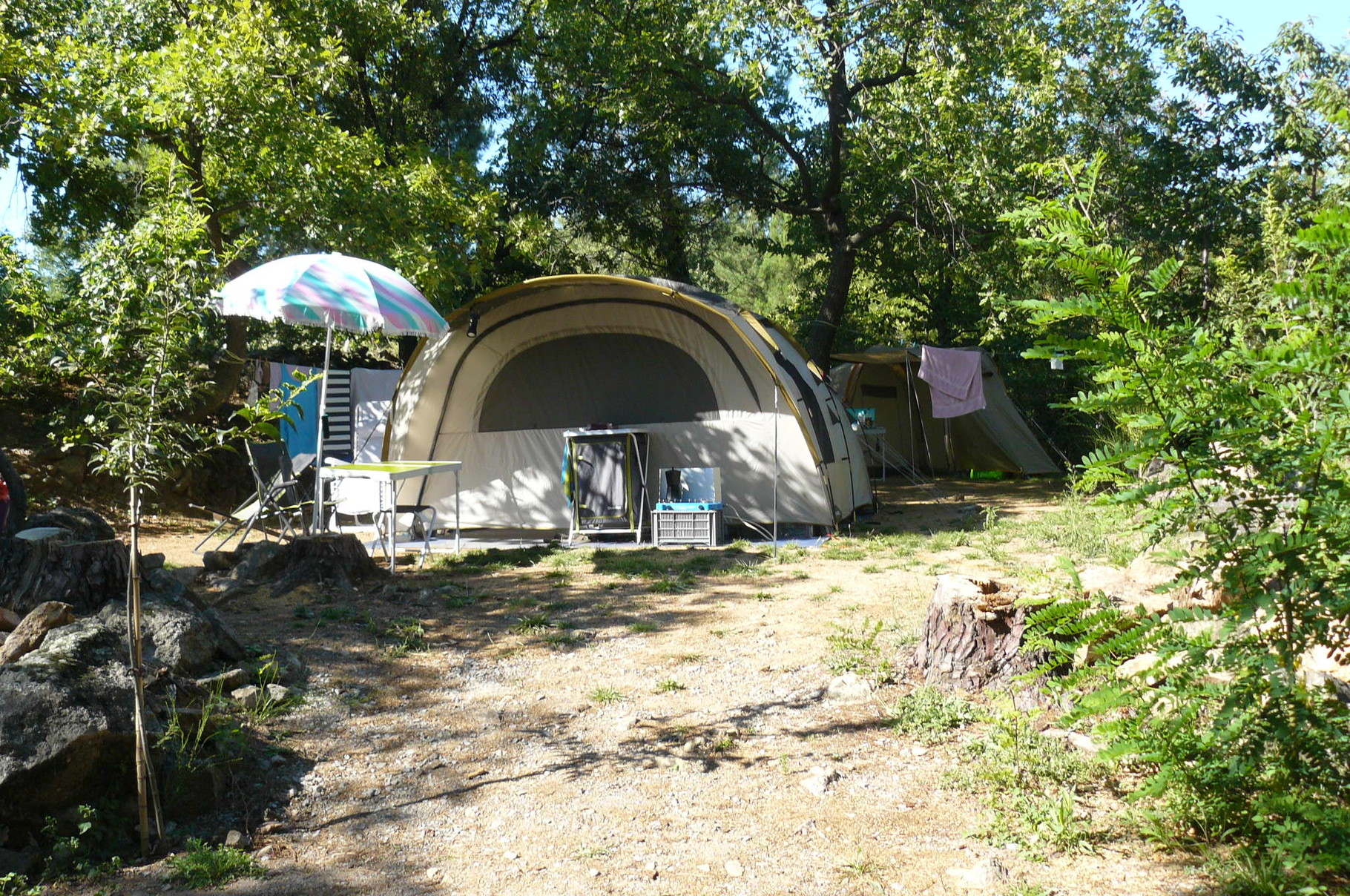 Emplacement camping à la ferme Ardèche Rosières