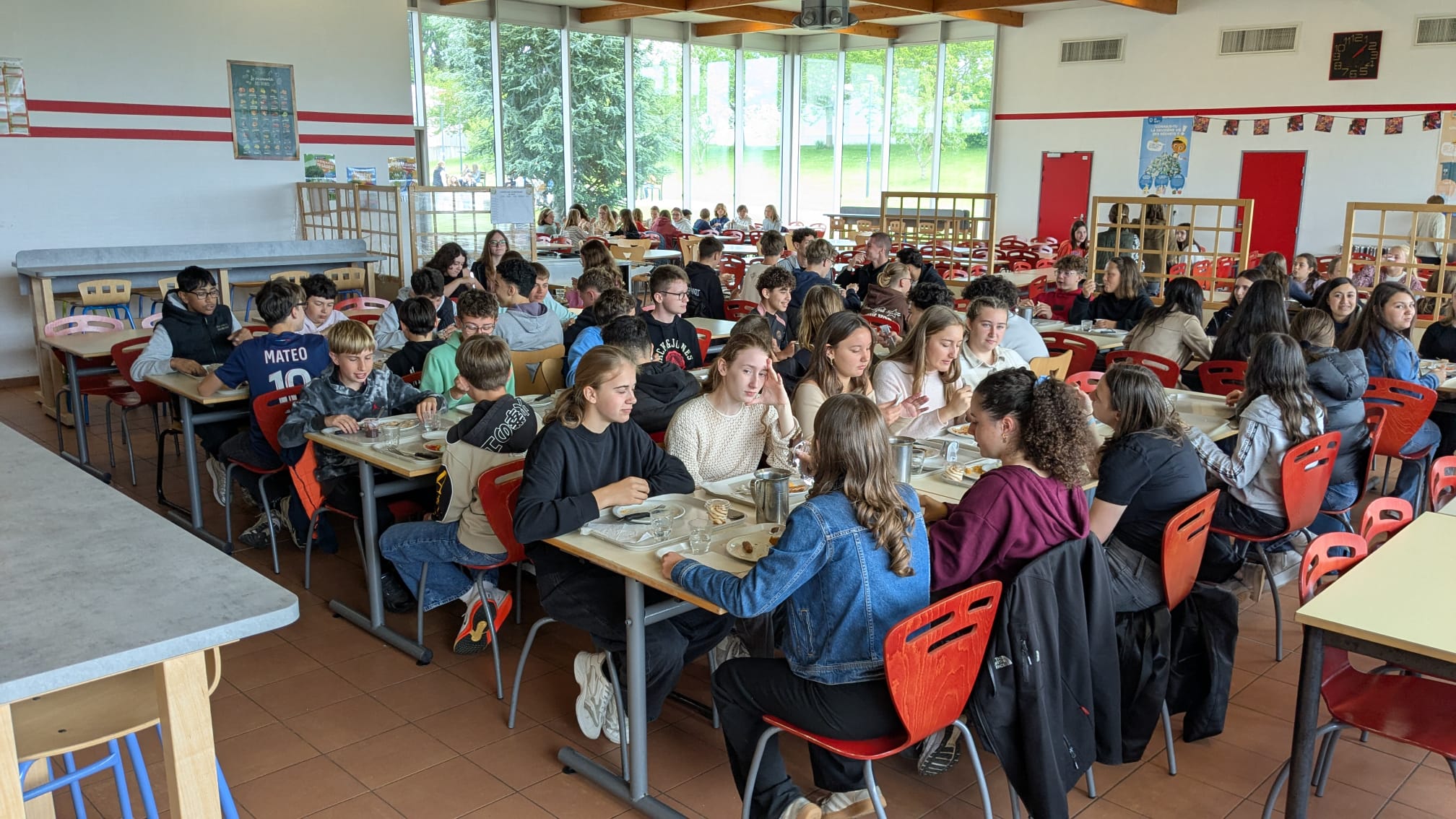 Mittagessen in der Schulmensa
