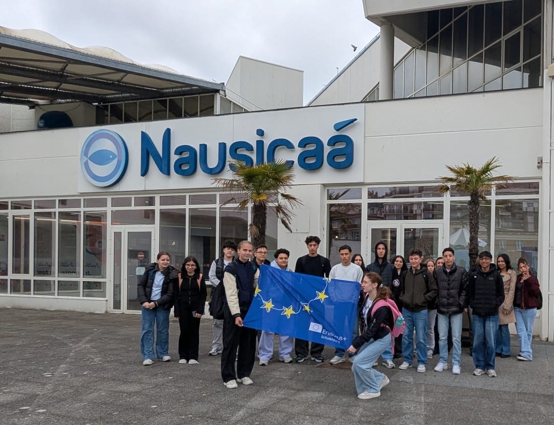 Vor dem größten Aquarium Europas