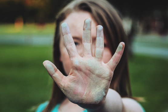 Co-Regulation Glaubenssatz ungenuegend nicht willkommen sich falsch fuehlen krankmachendes Verhalten Speigelbild deiner Seele so wie innen so aussen Heilung von Innen Vertrauen Angst vor Naehe wahres Wesen verstecken einsam sich verbiegen fuer andere