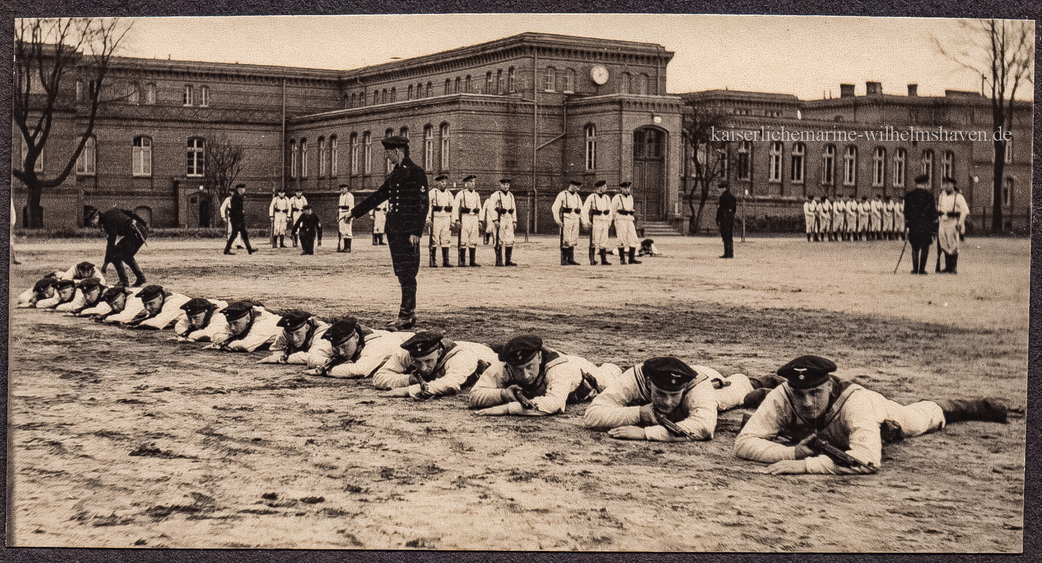 Ansicht auf das Wirtschaftsgebäude - Privataufnahme von 1937