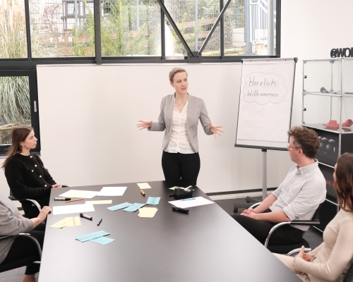Es ist nur Arbeit. Wenn alle ihren Job machen, reicht das doch. Oder?