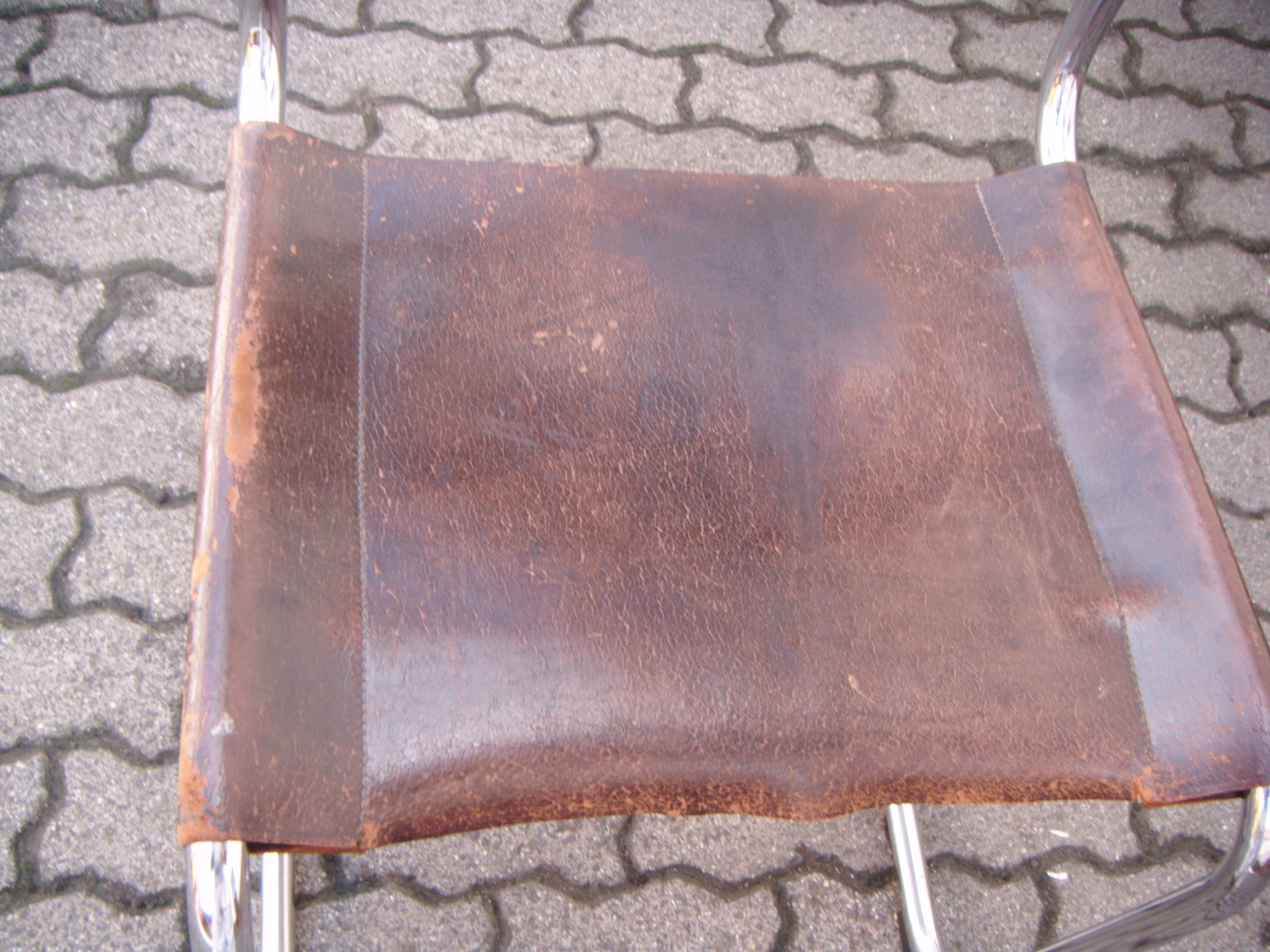 Thonet Leder Freischwinger (vorher)