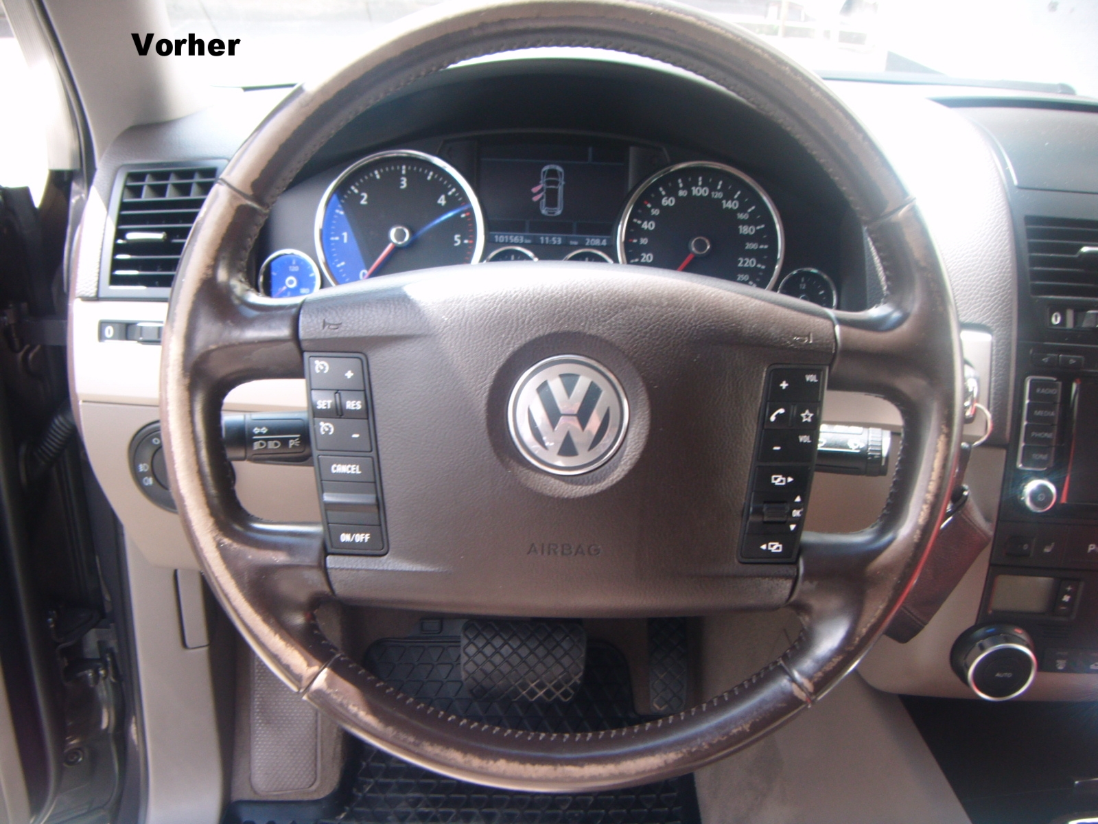 VW Leder Lenkrad Vorher