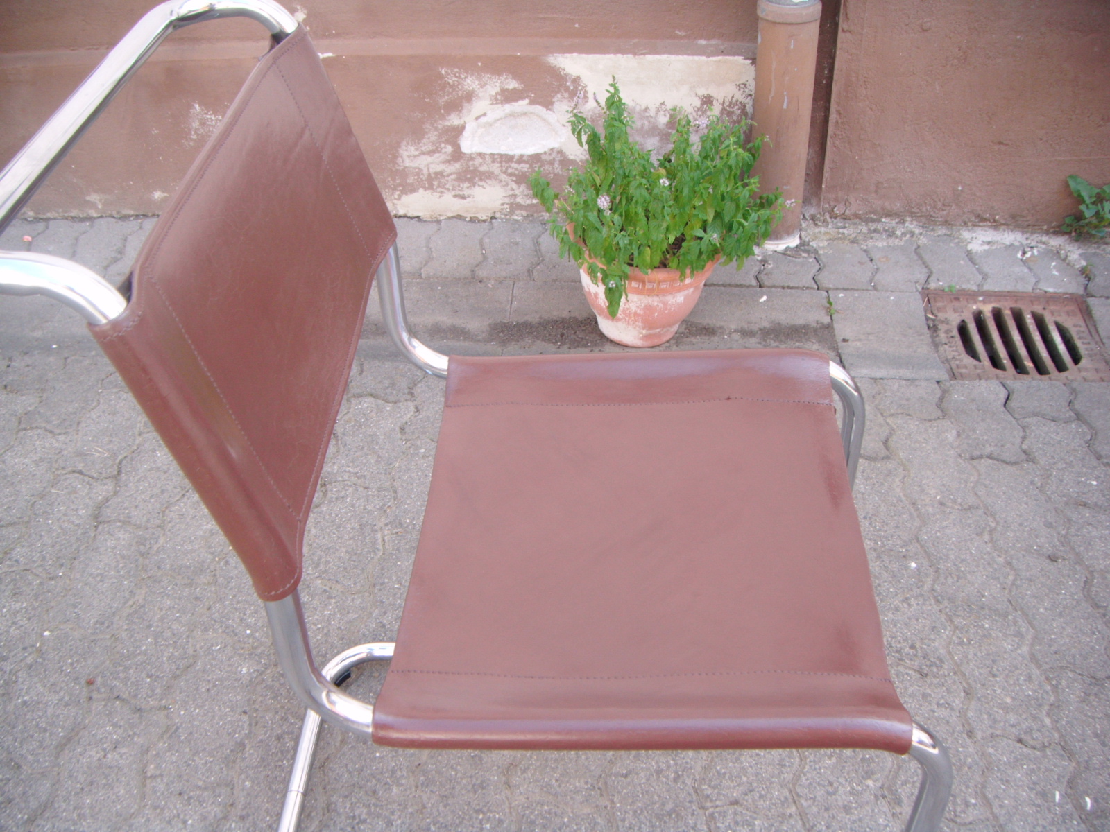 Thonet Freischwinger  S33 Nachher