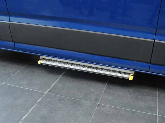 Electric step for the sliding door - AMF-Bruns