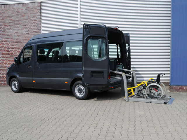 MB Sprinter with Linear lift Smartfloor AMF Bruns
