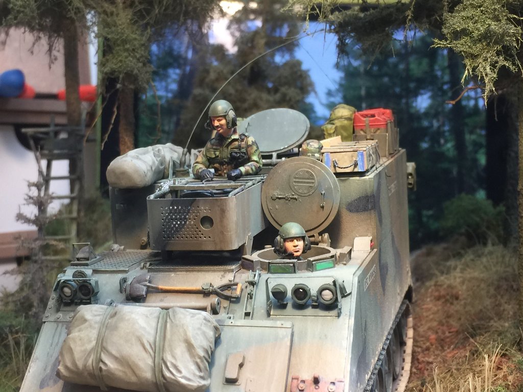 M577 Armored Command Post mit M101 Trailer 1:35 Tamiya/Italieri