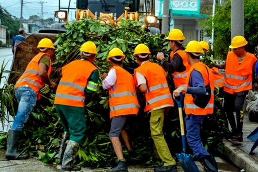 Η ΚΟΥΒΑ ΑΓΩΝΙΖΕΤΑΙ ΝΑ ΑΝΑΚΑΜΨΕΙ ΑΠΟ ΤΟΝ ΚΥΚΛΩΝΑ ΜΕΛΙΣΑ