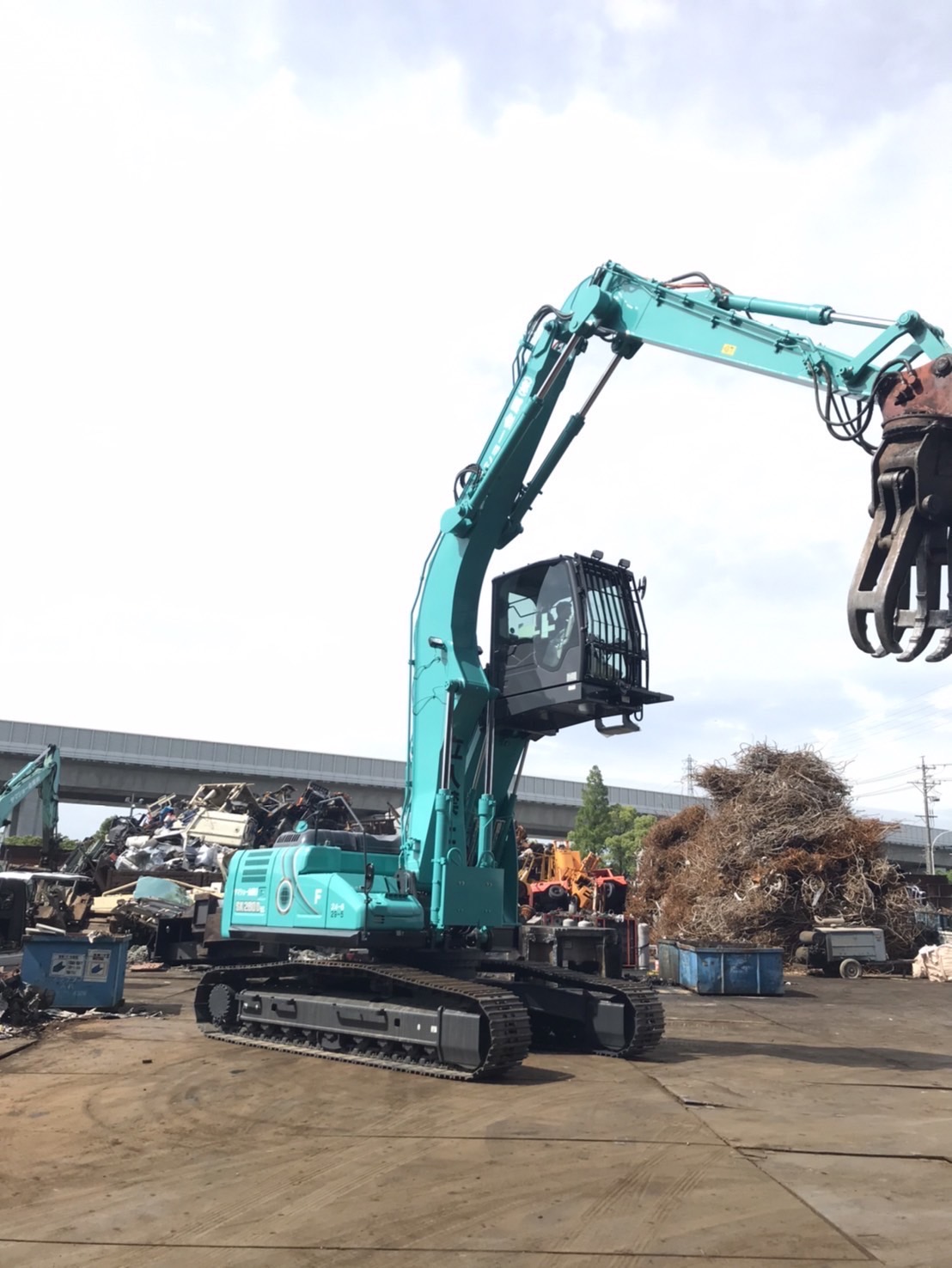 新入車員のご紹介│愛知県小牧市の金属スクラップ買取/廃棄物 新入車員のご紹介│愛知県小牧市の金属スクラップ買取/廃棄物