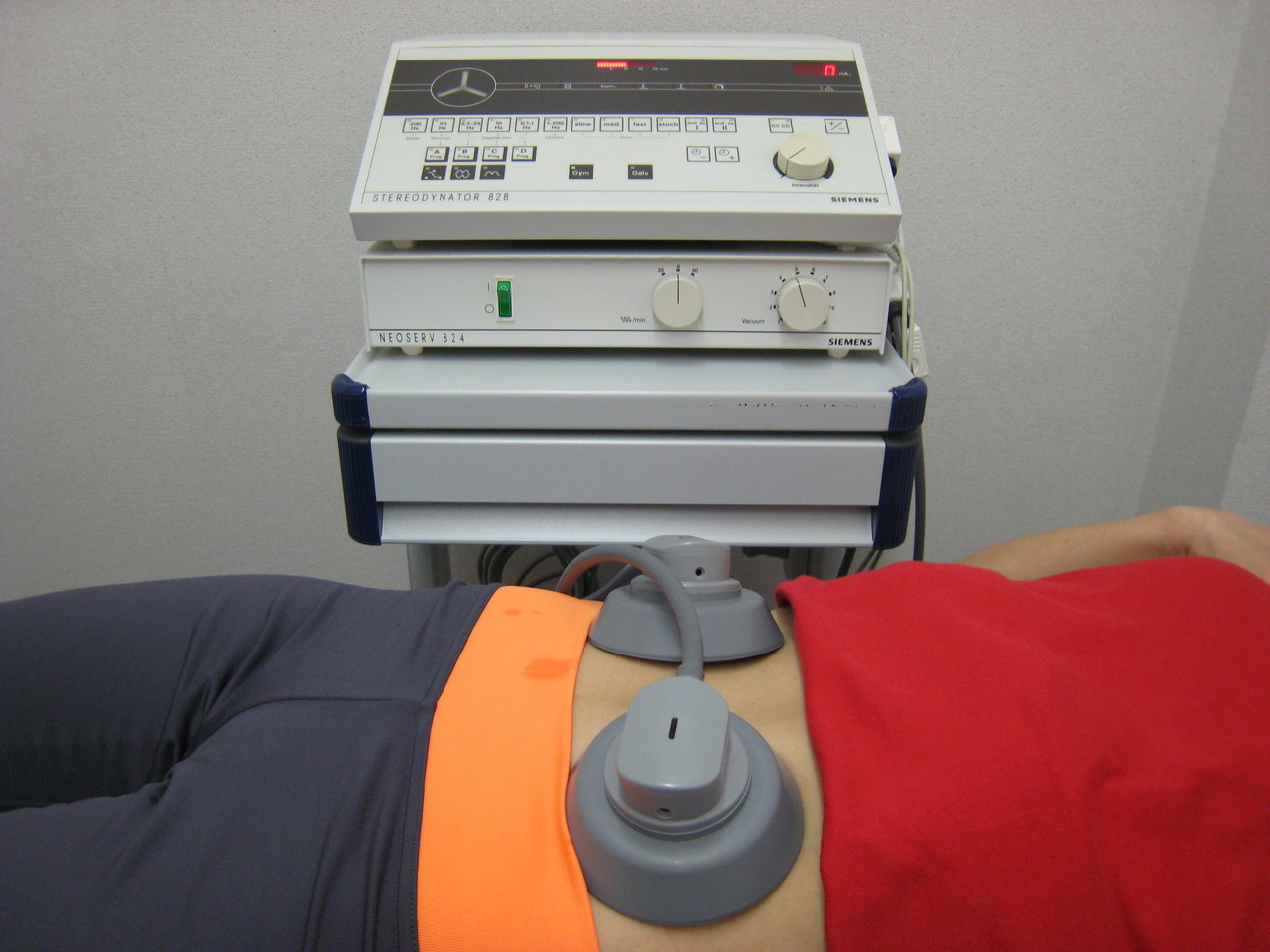 究極のエステマシン!!寝たままでダイエット『EMS』 - トレーニング