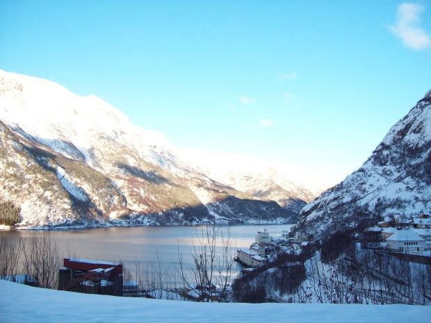 Blick ueber den Sørfjorden von Tveitaghaugen / Tyssedal aus...