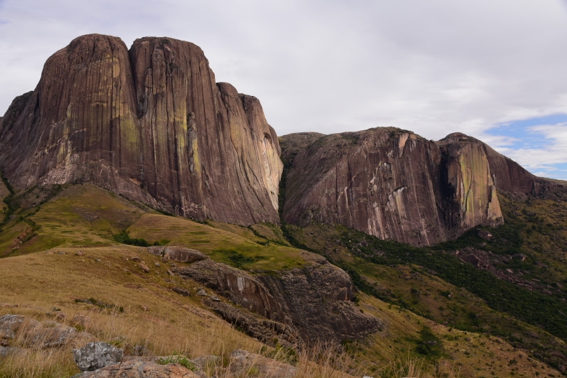 Ein Paradies für Bergsteiger - 600m senkrechter Felsen - nix für uns!