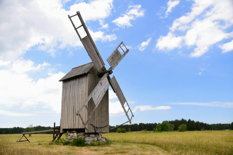 Früher soll es über 800 dieser Windmühlen gegeben haben, heute findet man sie nur noch vereinzelt