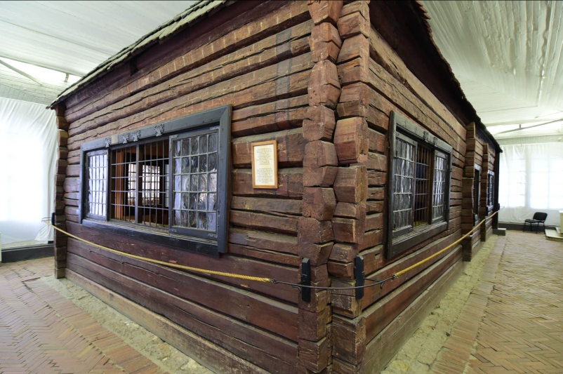 Das erste Haus in St. Petersburg - gebaut in nur drei Tagen