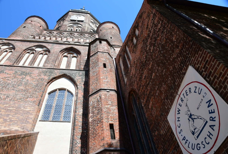 Und gewaltige alte Kirchen gibt es da dann natürlich auch