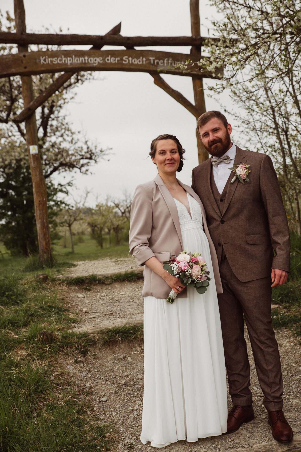 Kirschplantage Treffurt Hochzeitspaar 