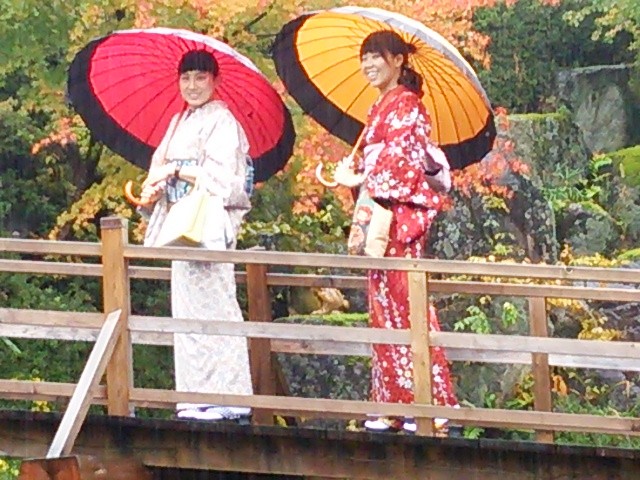 和服姿de散策in下呂温泉&合掌村では、和傘のレンタルもいたします