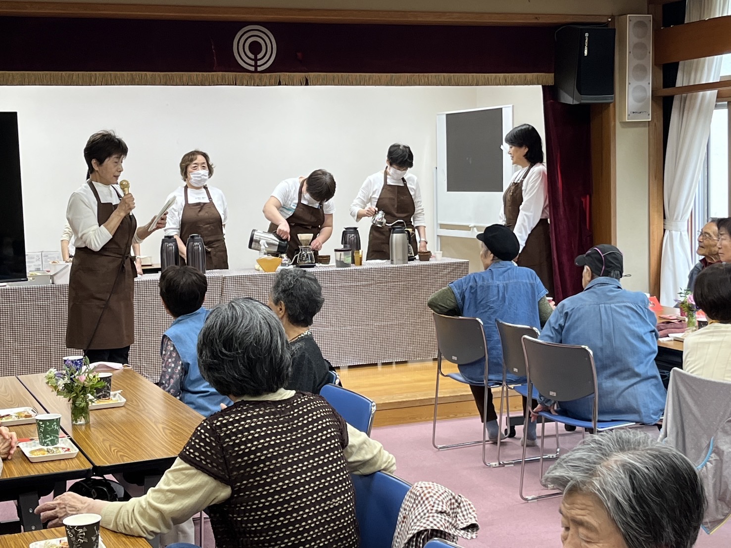 ☆坂の上のカフェしらはた