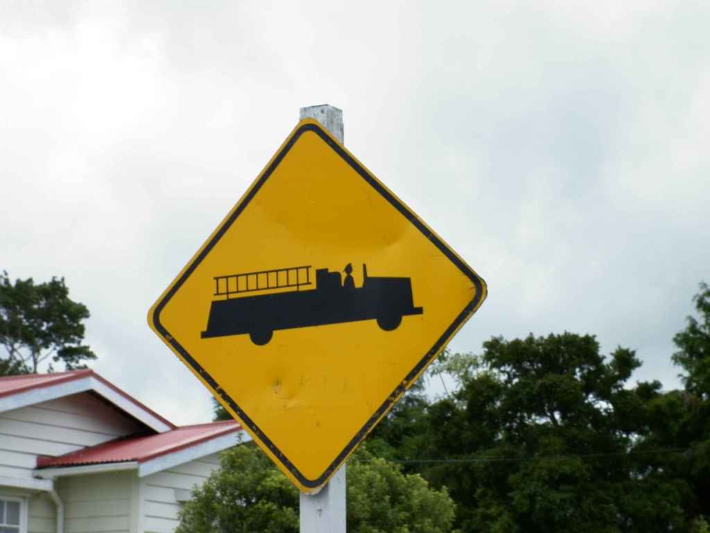 in Neuseeland gibt es viele super lustige Schilder
